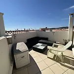 아파트 Mezzanine Avec Piscine, Clim, Parking Et Lave-linge - Proche - Fr-1-702-50 *
