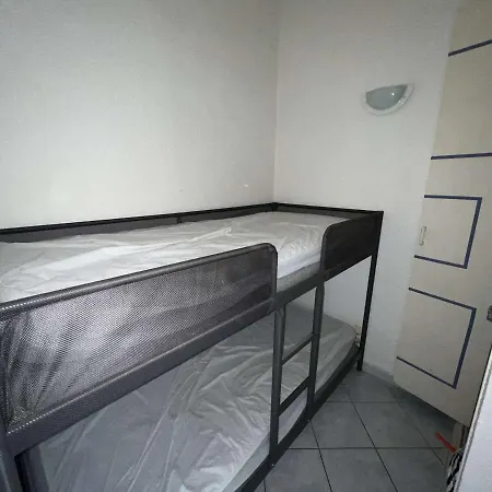 Mezzanine Avec Piscine, Clim, Parking Et Lave-linge - Proche - Fr-1-702-50 Apartament