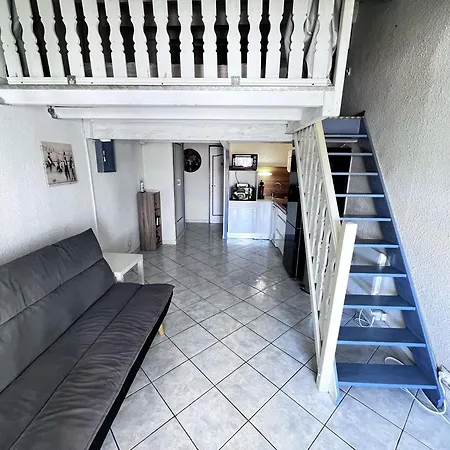 Mezzanine Avec Piscine, Clim, Parking Et Lave-linge - Proche - Fr-1-702-50 * Agde