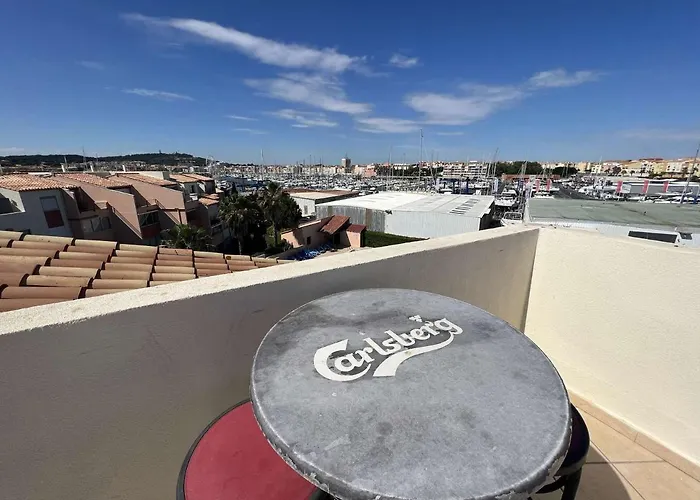 Mezzanine Avec Piscine, Clim, Parking Et Lave-linge - Proche - Fr-1-702-50 Agde