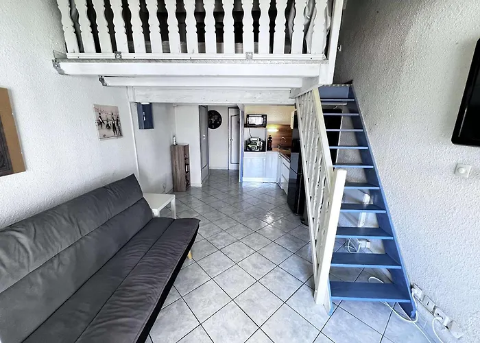 Mezzanine Avec Piscine, Clim, Parking Et Lave-linge - Proche - Fr-1-702-50 * Agde